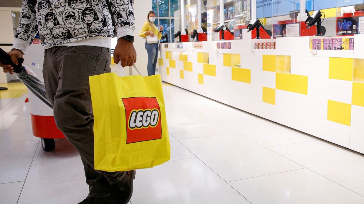 Lego se rozhodlo přerušit obchodní aktivity v Rusku